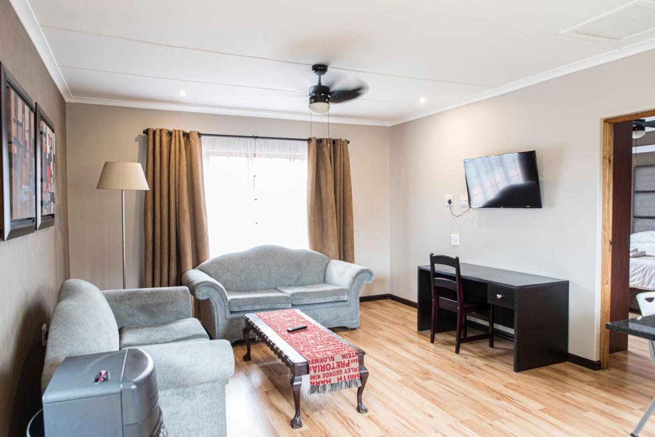 Ruth Avenue Guest House Edenvale Exterior photo